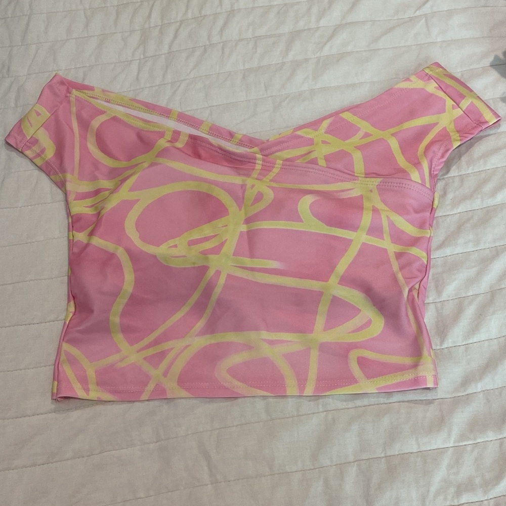 Kortni Jeane top